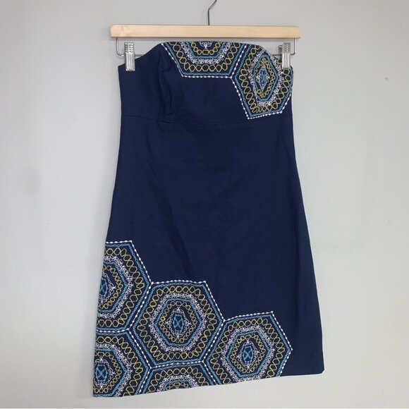 Lilly Pulitzer Dress Size 0 US Navy Blue “Honeycomb Bowen” Strapless Embroidered - Picture 4 of 15